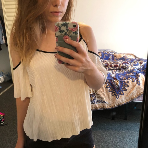 Express Tops - Express White Top